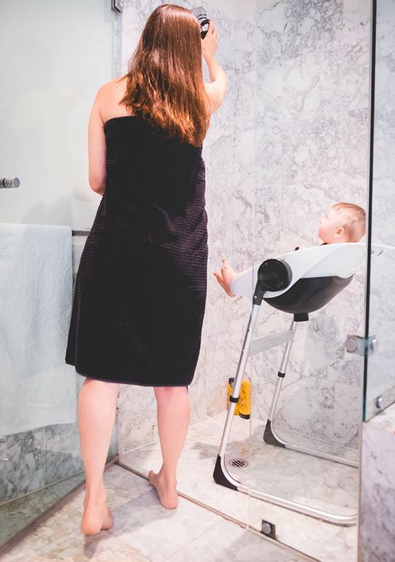 Silla para bañar al bebé en la ducha