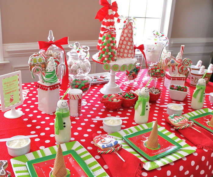 mesa de Navidad decorada para niños