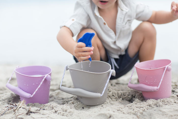 cubos de silicona de la marca Scrunch Bucket