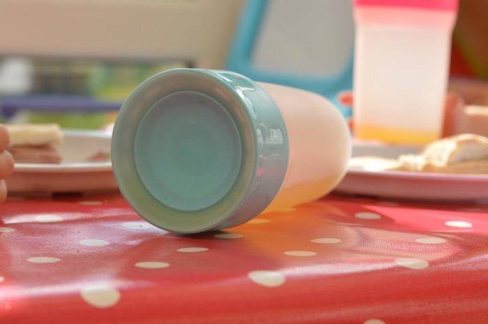 Litecup, un vaso antiderrames con luz para niños de todas las edades