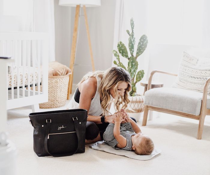 bolso maternal negro